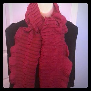 Eileen Fisher Ruffled scarf 🧣